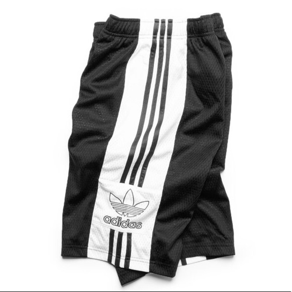 ADIDAS Mesh Outline Shorts